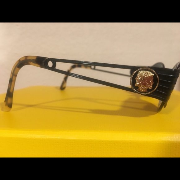 Fendi FS 142 sunglasses - Picture 5 of 12